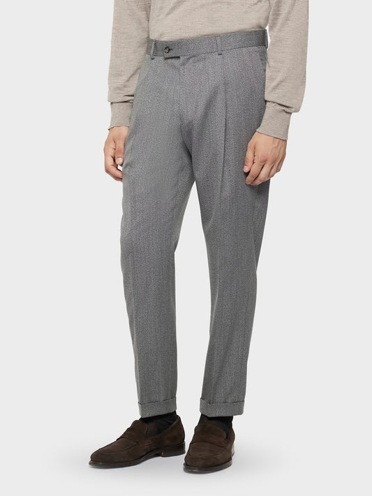 Caruso Menswear Abbigliamento Uomo Pantaloni Pantalone carrot fit in cover di lana grigio look 1