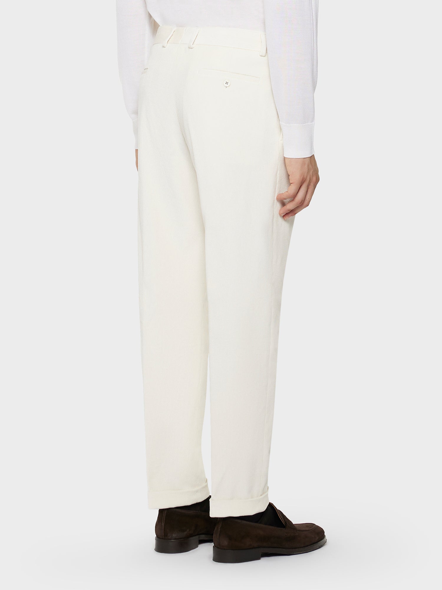 Caruso Menswear Abbigliamento Uomo Pantaloni Pantalone carrot fit in velluto di cotone a coste bianco look 4