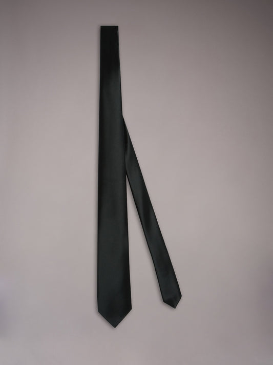 Cravatta in raso di seta nero