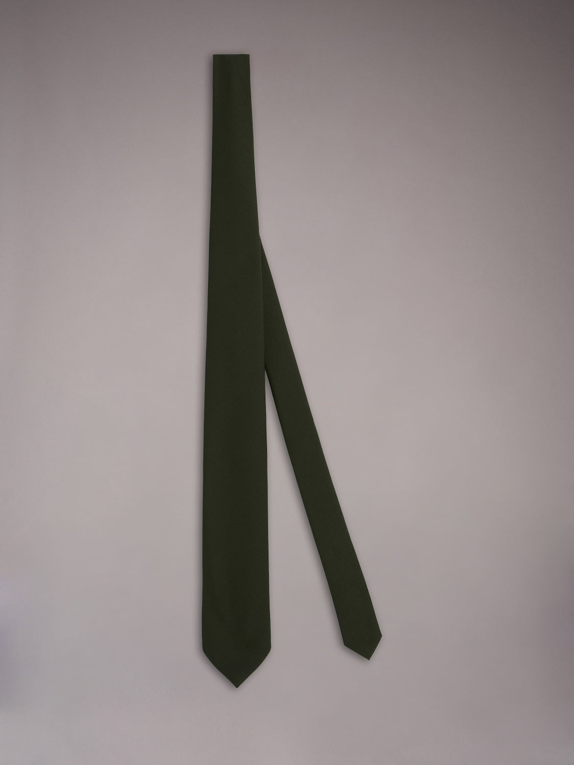 Cravatta in gabardina di lana verde