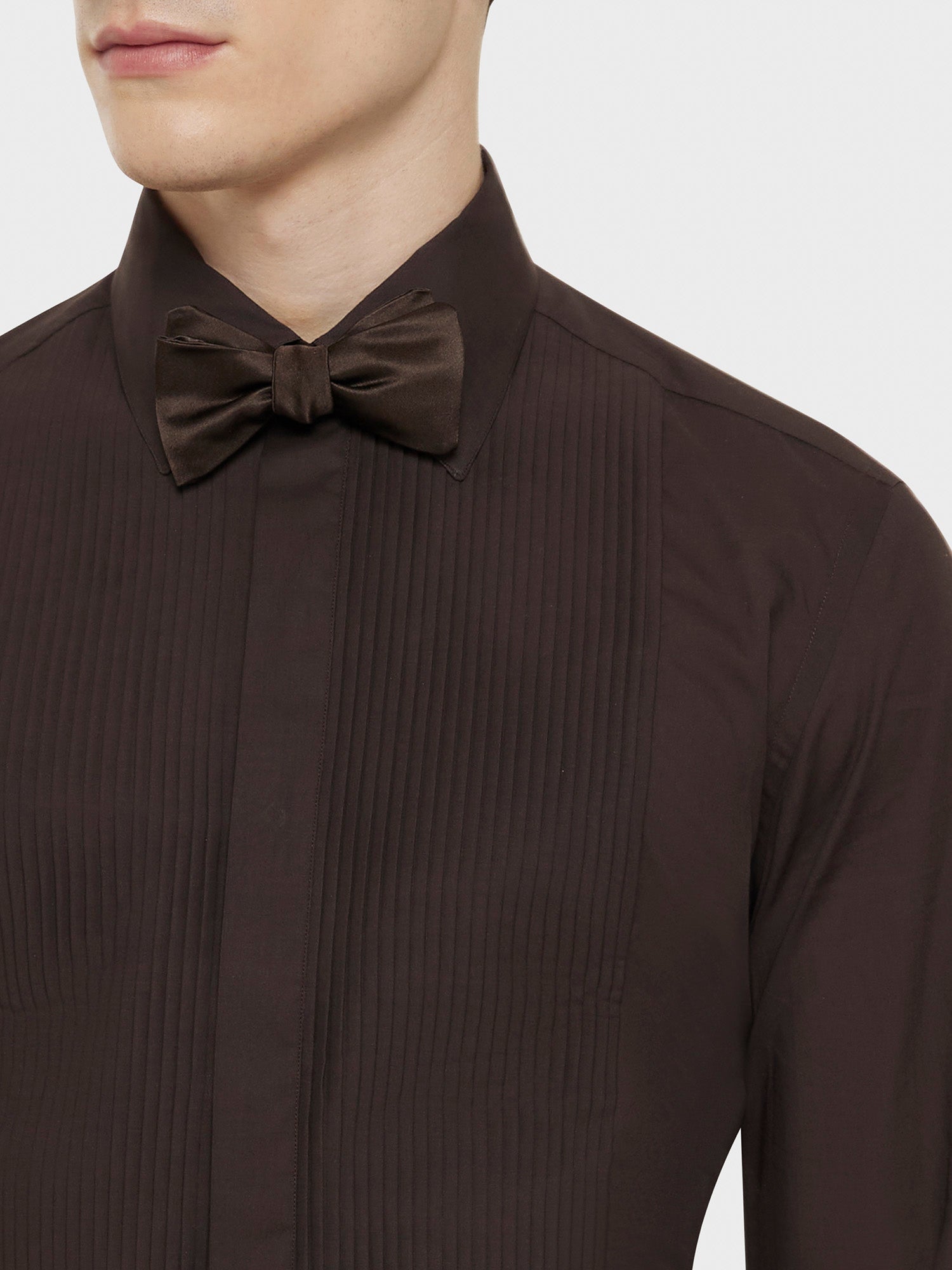 Caruso Menswear Abbigliamento Uomo Papillon da annodare in seta marrone dettaglio