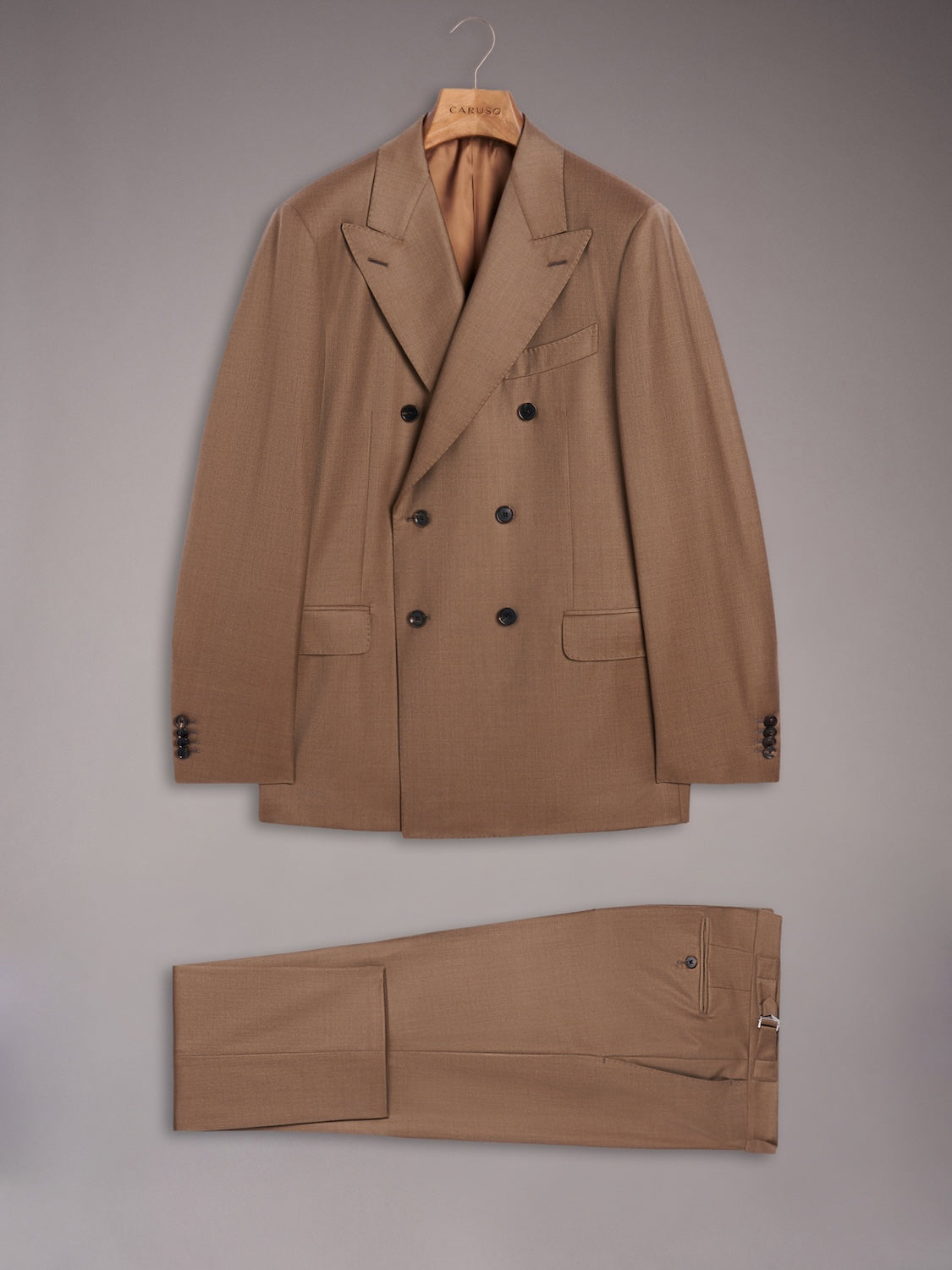 Norma double-breasted suit in green wool