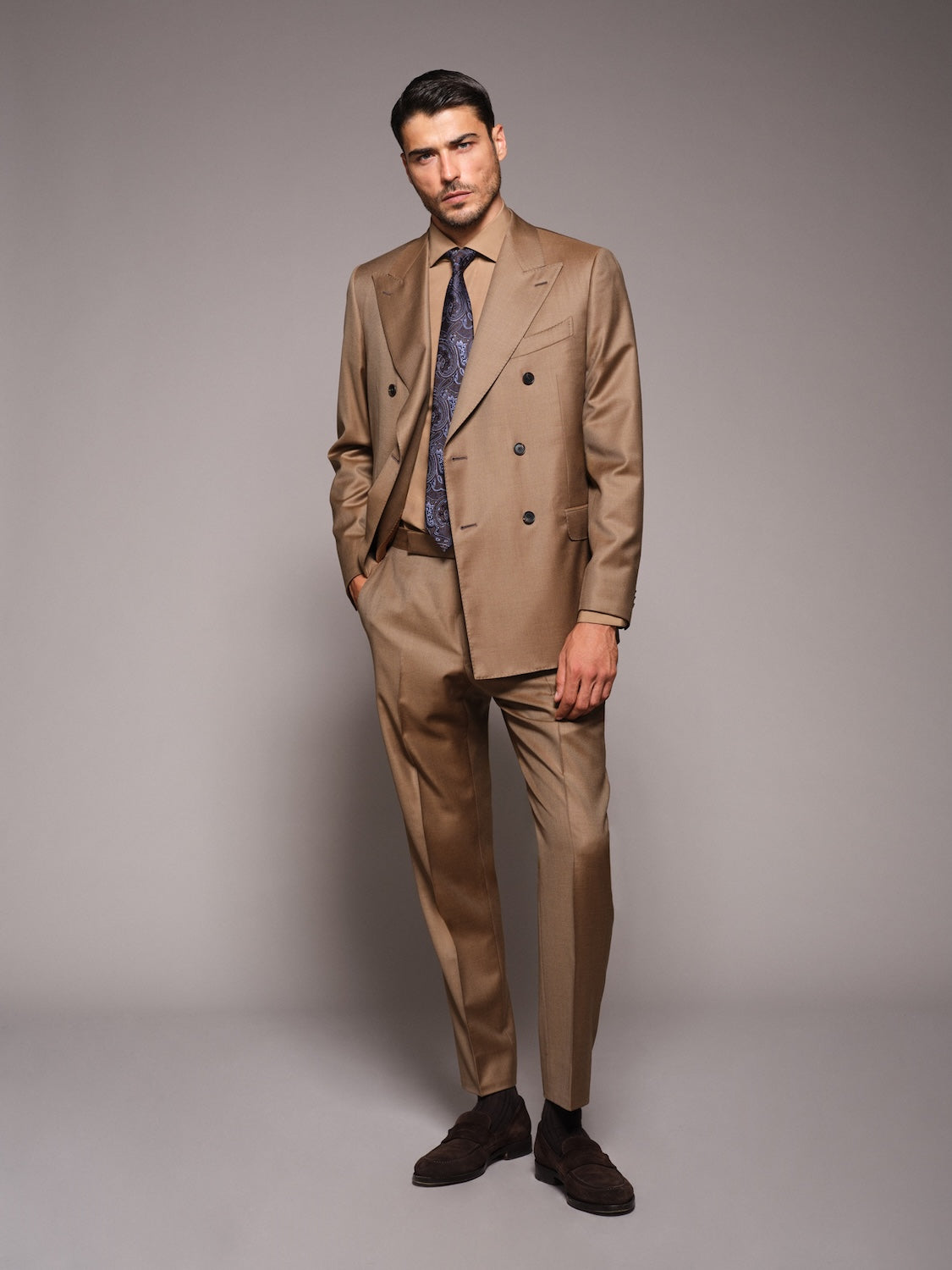 Norma double-breasted suit in green wool