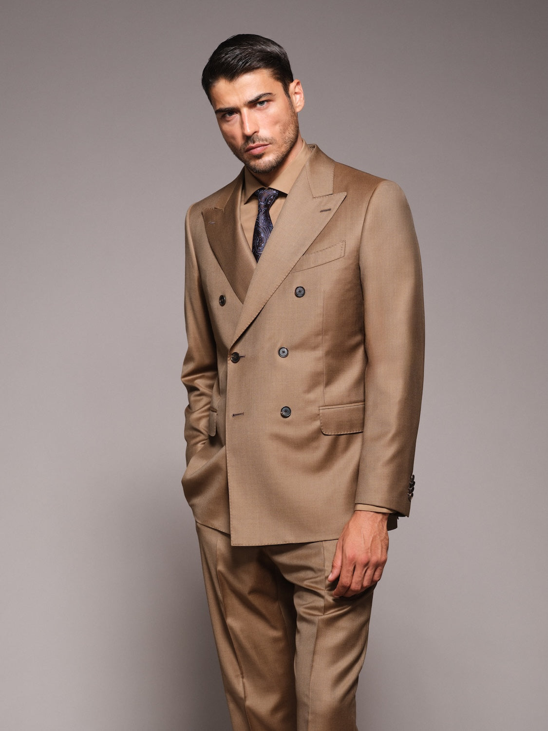 Norma double-breasted suit in green wool