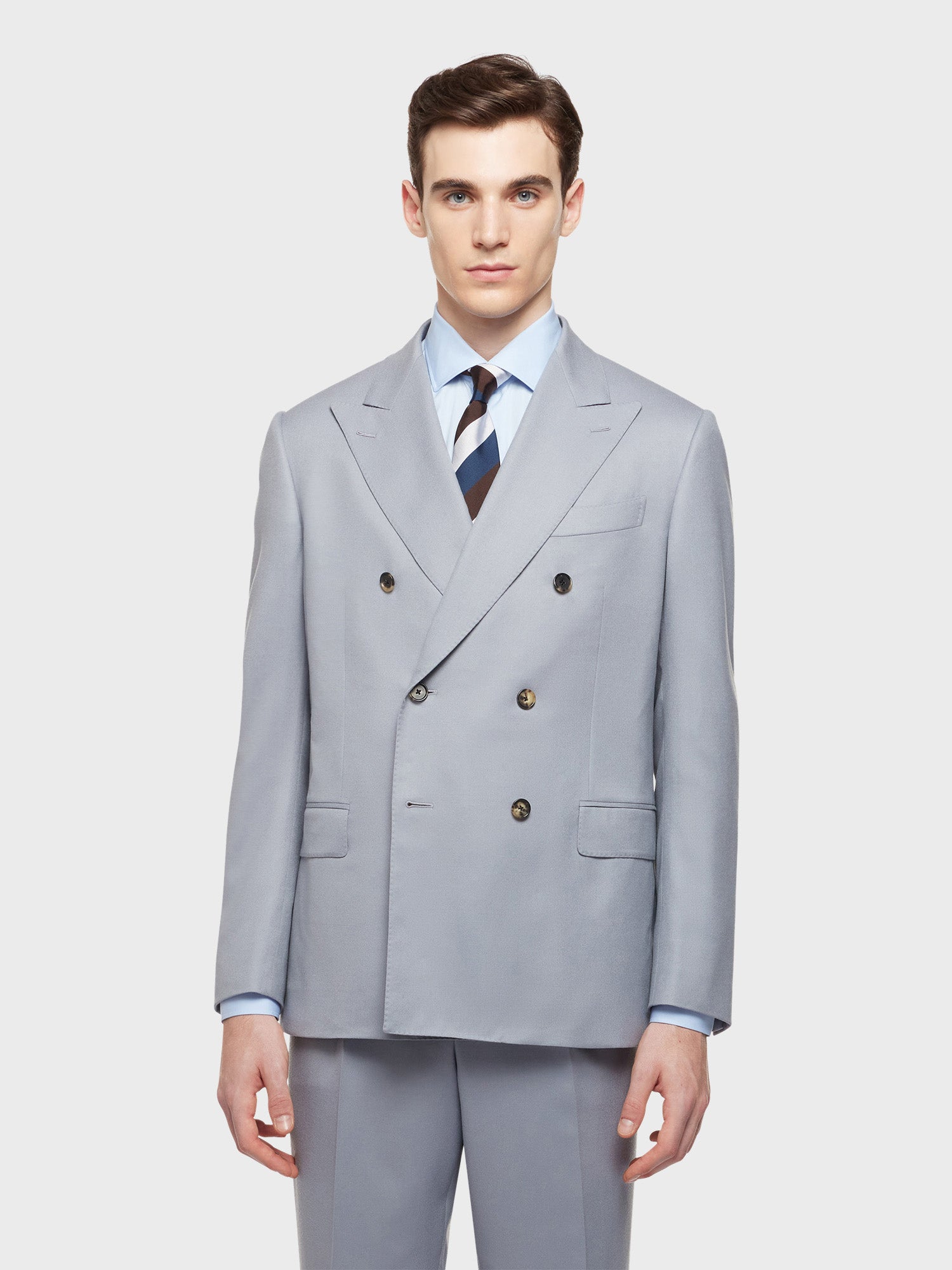 Caruso Menswear Abbigliamento Uomo Giacca norma doppiopetto in flanella di lana grigio chiaro indossato front