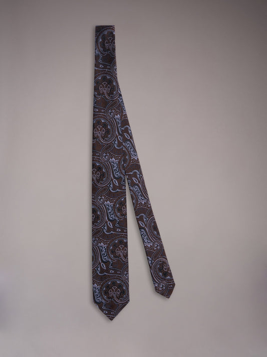 Cravatta sette pieghe in seta paisley blu