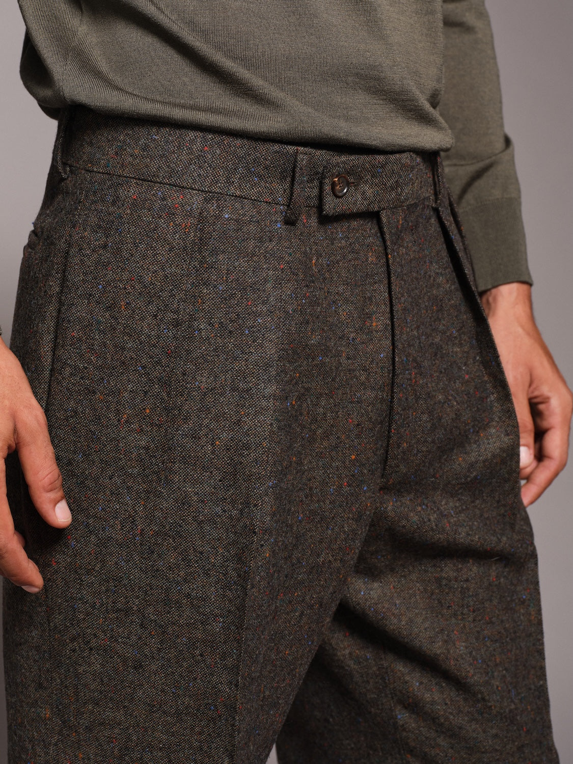High-waisted trousers in green wool