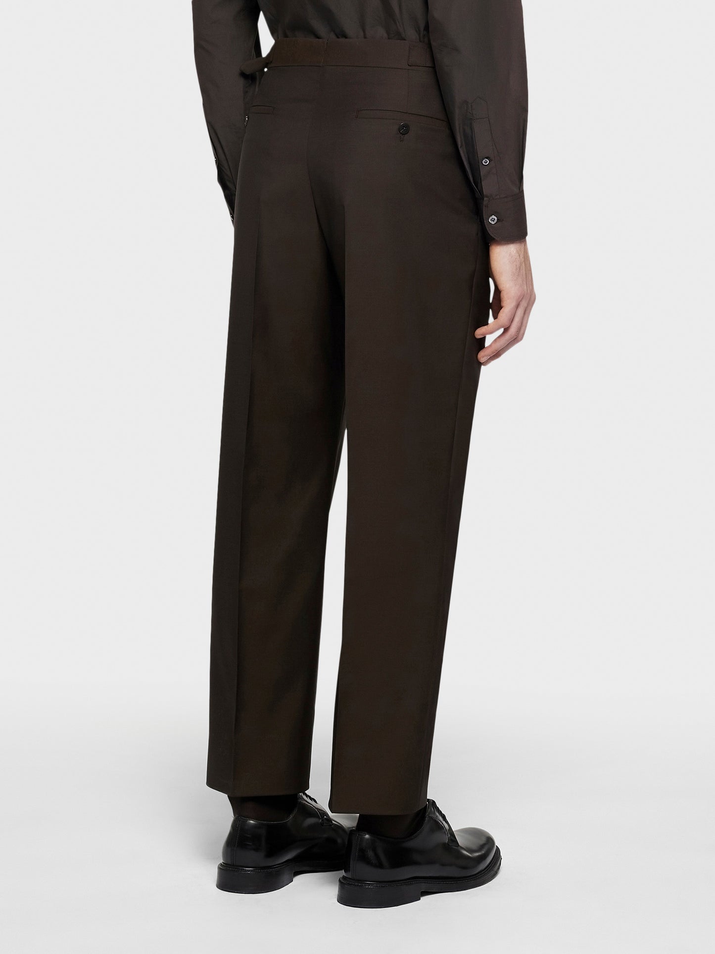Caruso Menswear Abbigliamento Uomo Pantalone in lana mohair marrone indossato back