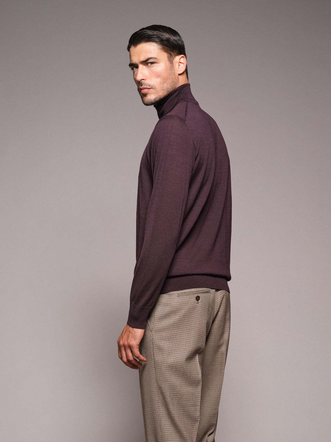 Turtleneck in burgundy wool, silk and cashmere