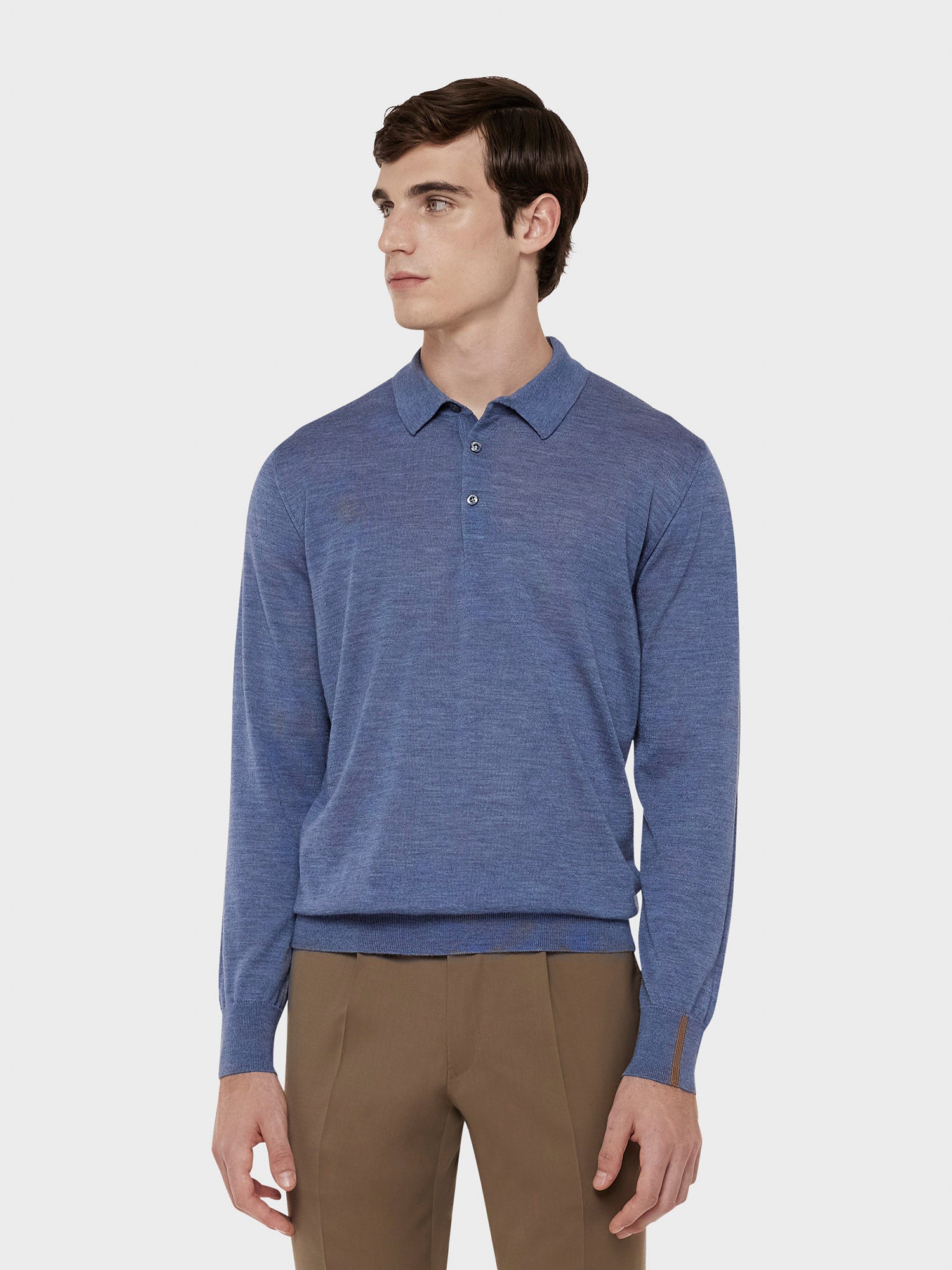 Caruso Menswear Abbigliamento Uomo Polo a maniche lunghe in lana, seta e cashmere blu chiaro indossato front