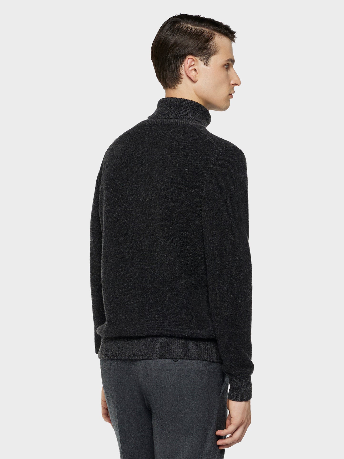 Caruso Menswear Abbigliamento Uomo Maglieria Dolcevita in lana babywool grigio look 4