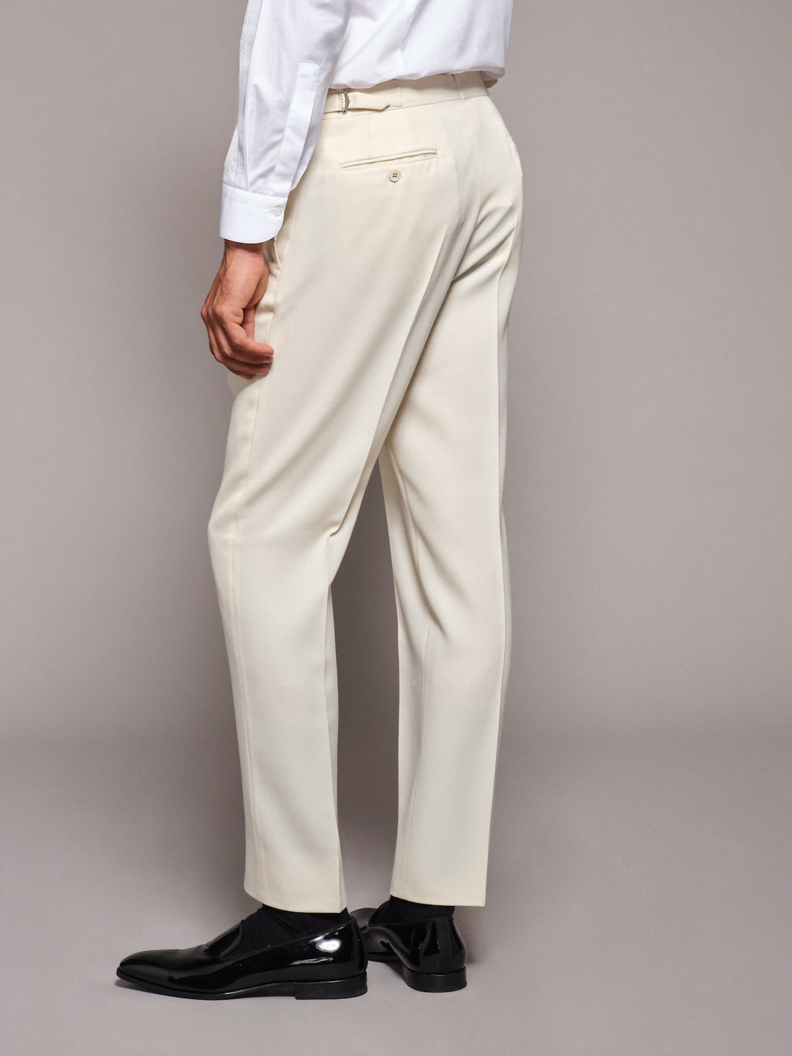 Pantalone regular fit in lana Barathea bianca