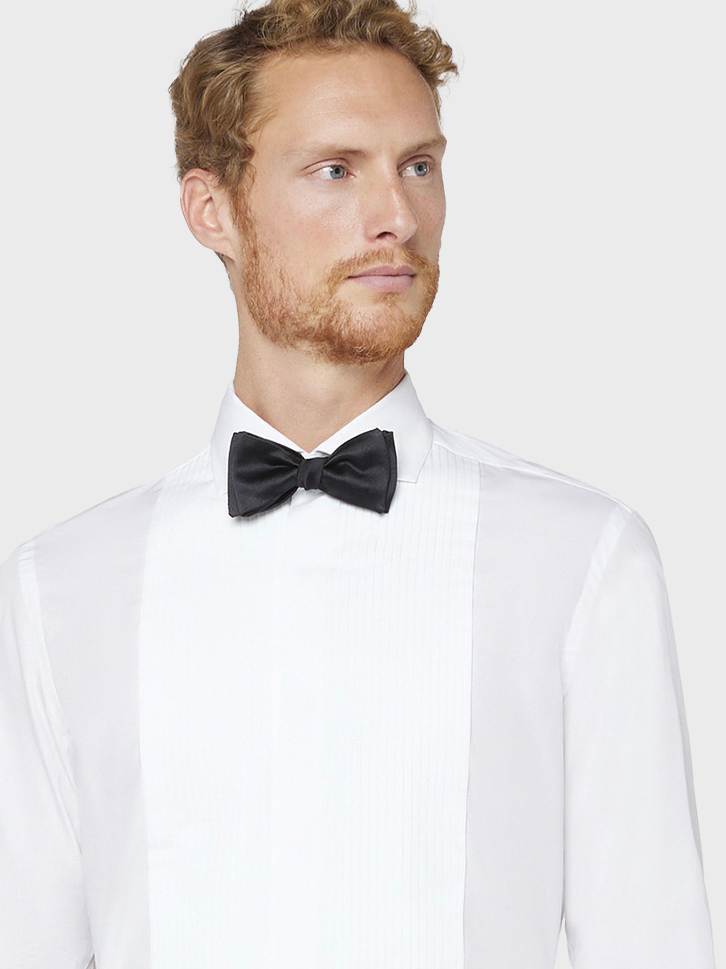 Caruso Menswear Abbigliamento Uomo Papillon da annodare da cerimonia in seta nero indossato