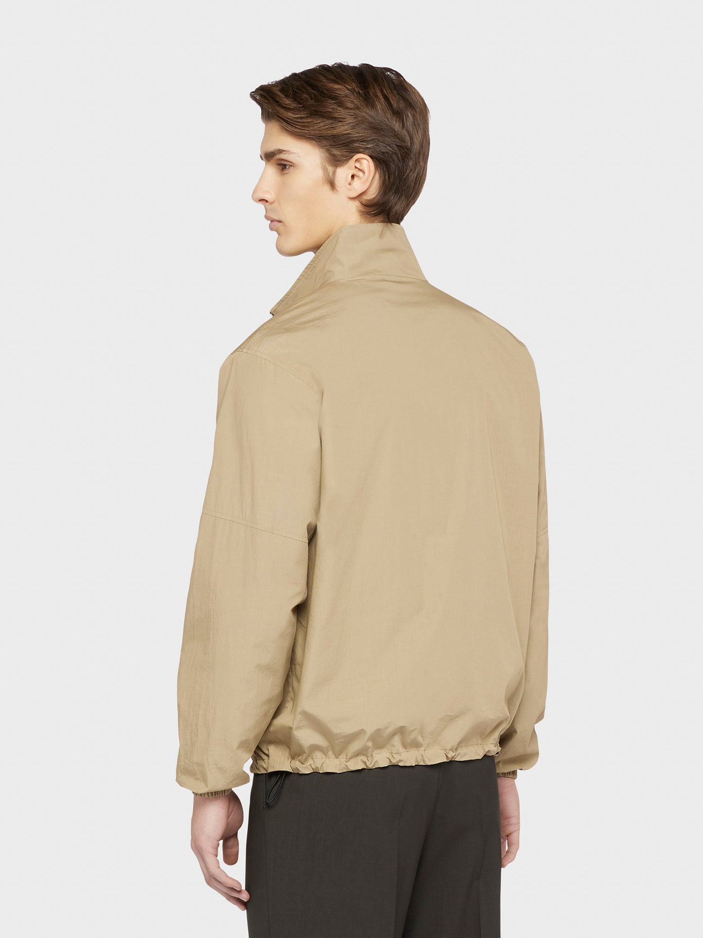 Caruso Menswear Abbigliamento Outerwear Uomo Giubbino primaverile da skater in cotone sabbia indossato back