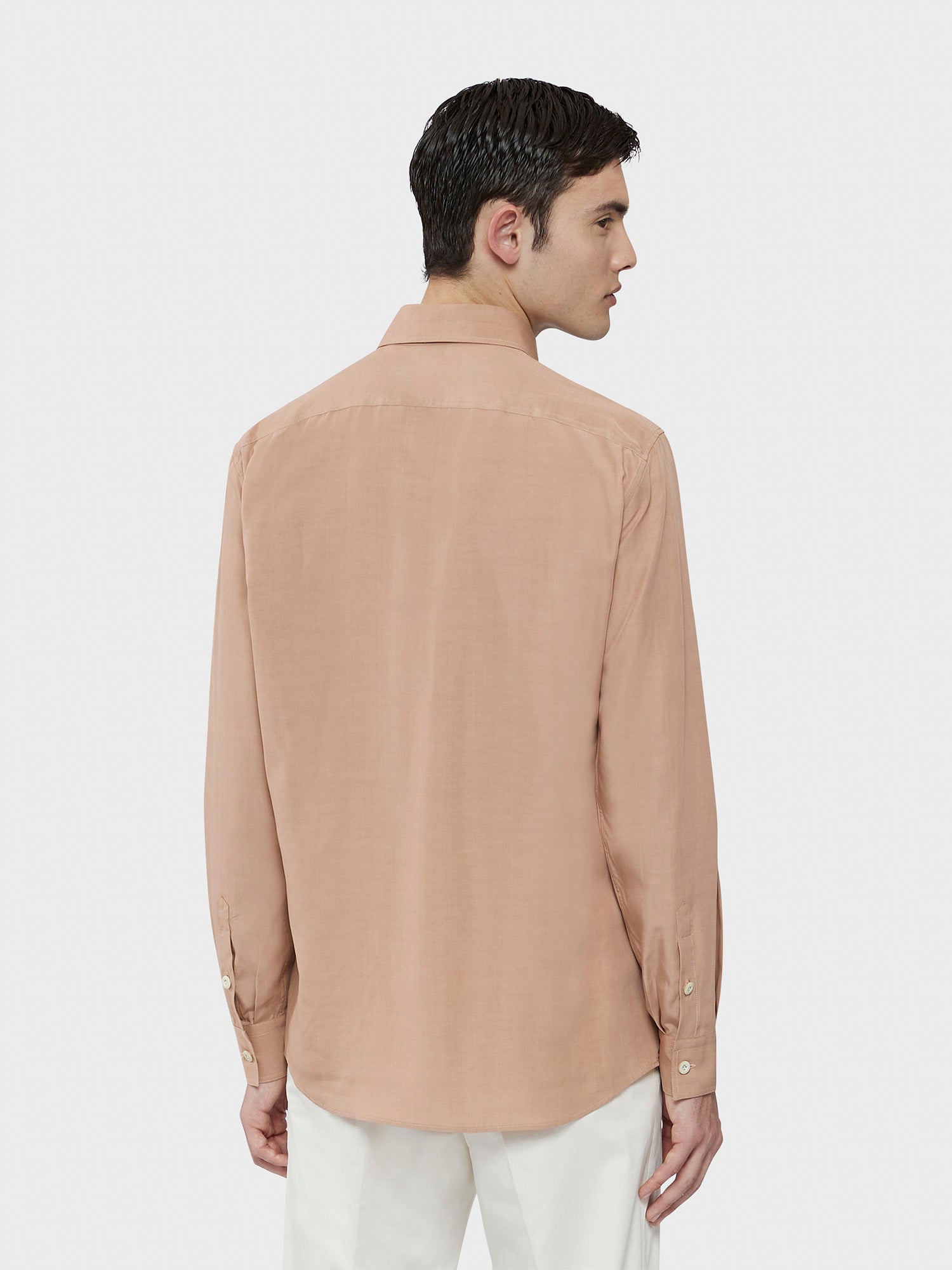 Caruso Menswear Abbigliamento Uomo Camicia in tencel colore rosa antico indossato back